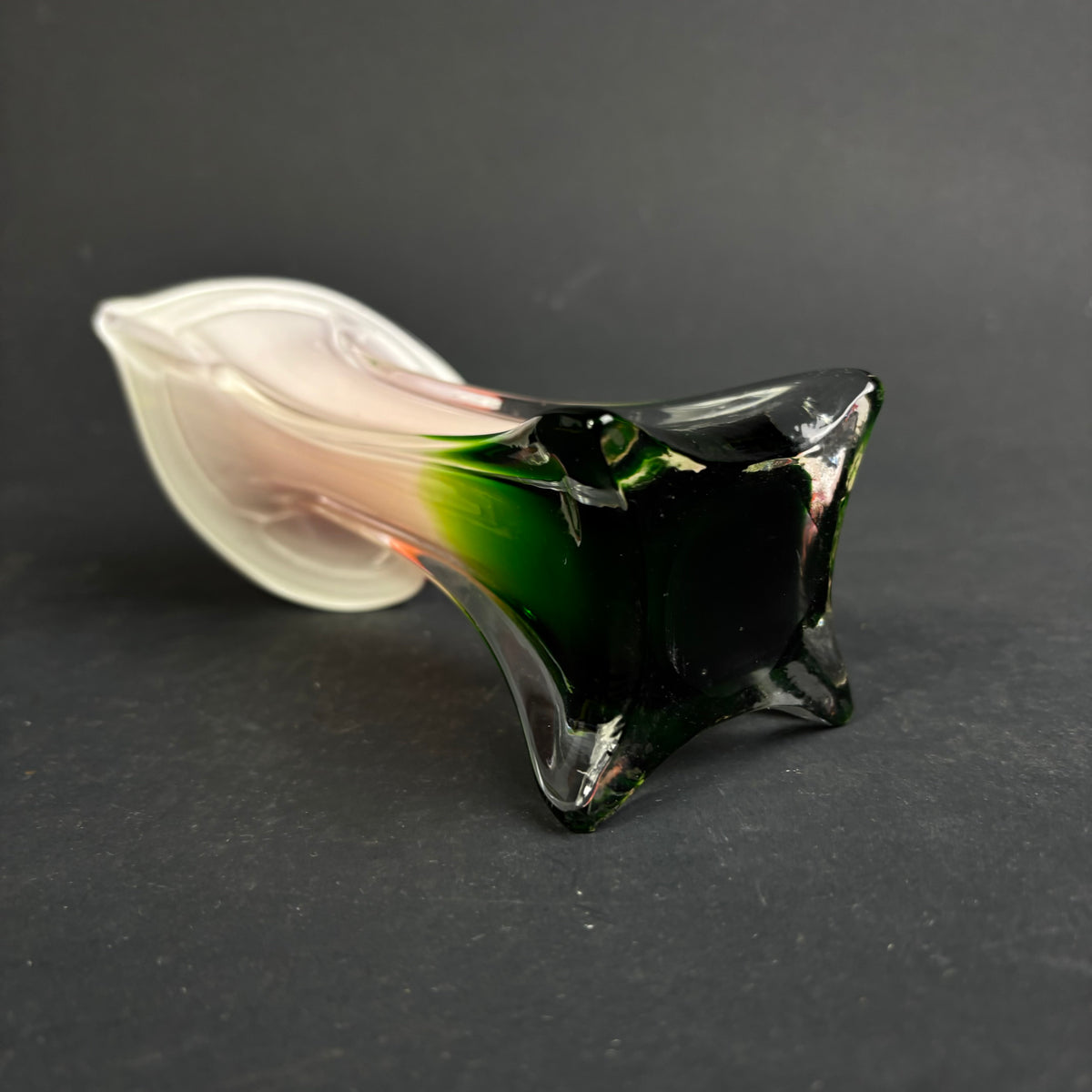 Vintage Jack-in-the-Pulpit Art Glass Vase