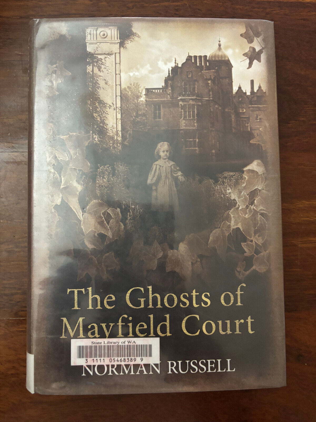 The Ghosts Of Mayfield Court By Norman Russell. 9781444820751