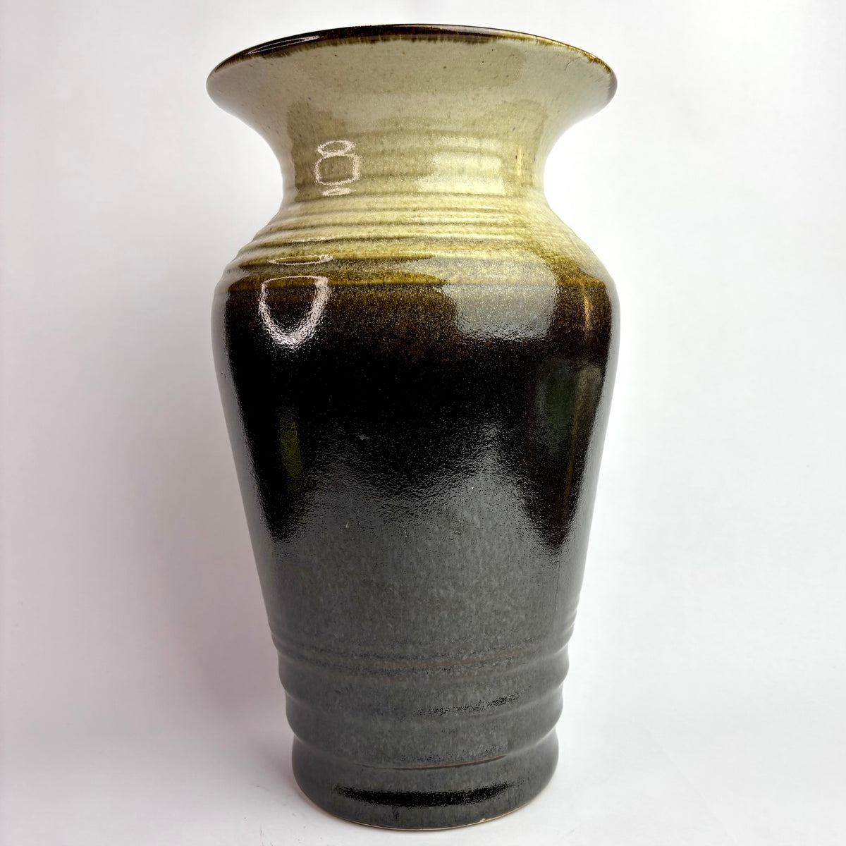Höf Pottery Vase – 28cm – Olive & Charcoal Glaze – Western Australia Studio Ceramic