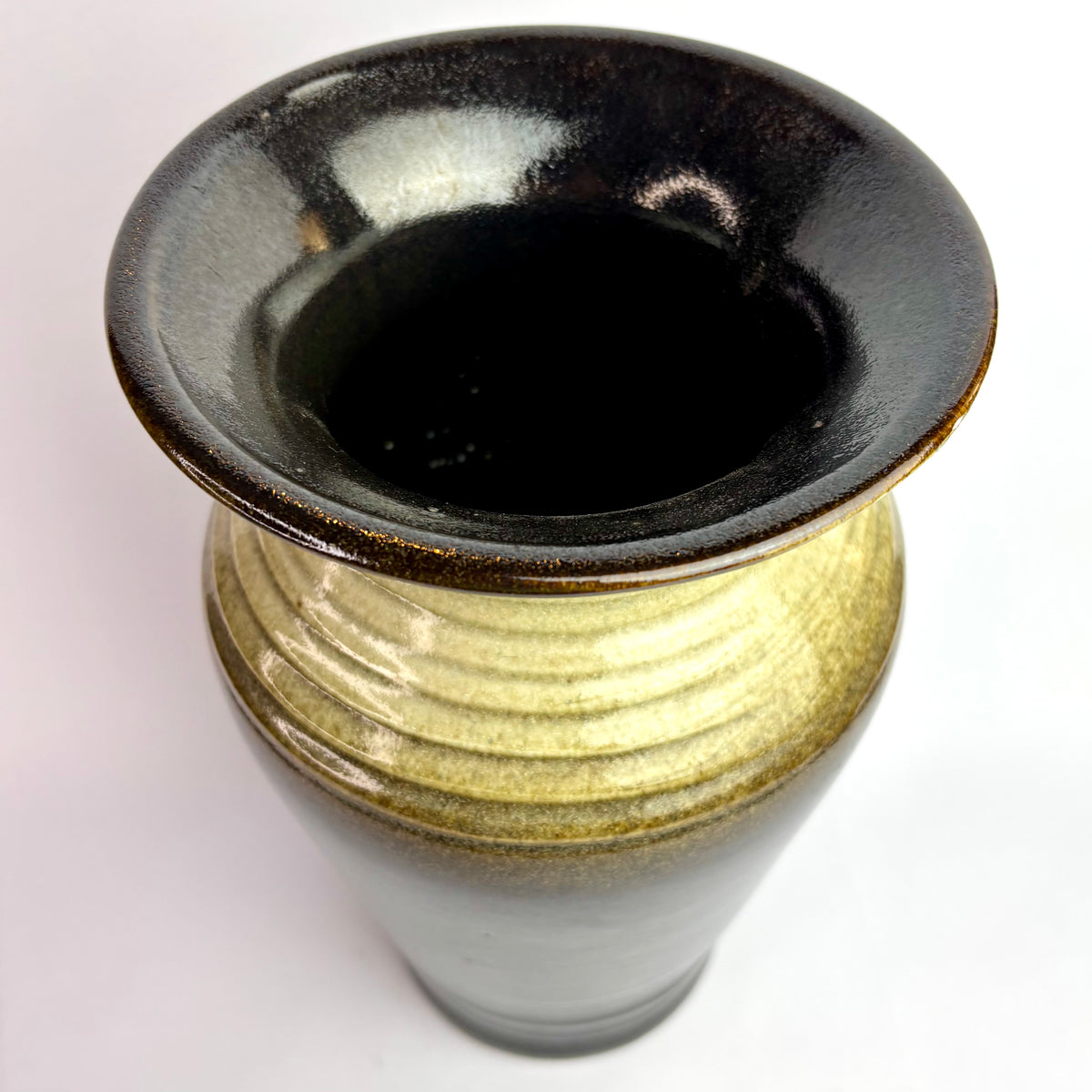 Höf Pottery Vase – 28cm – Olive & Charcoal Glaze – Western Australia Studio Ceramic
