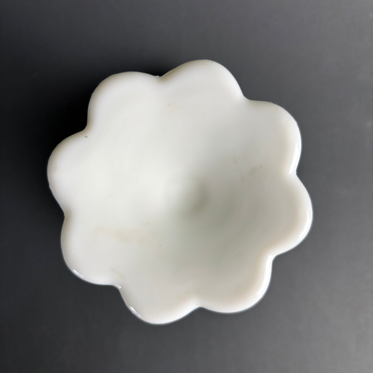 Vintage Milk Glass Pedestal Compote Bowl – Rose Garland Pattern