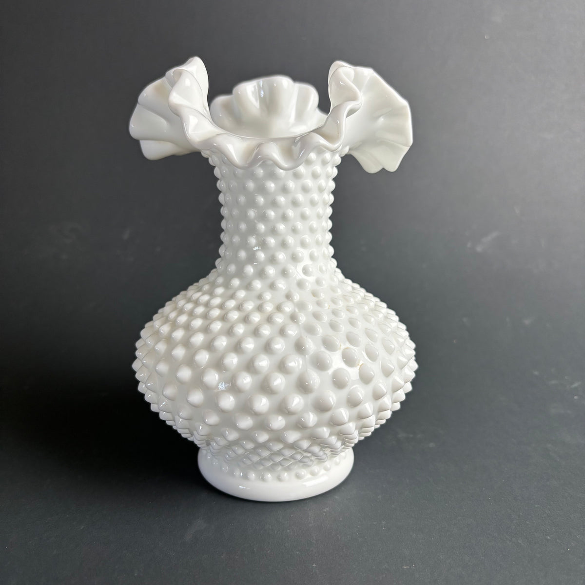 Vintage Hobnail Milk Glass Vase with Ruffled Rim – Fenton Style