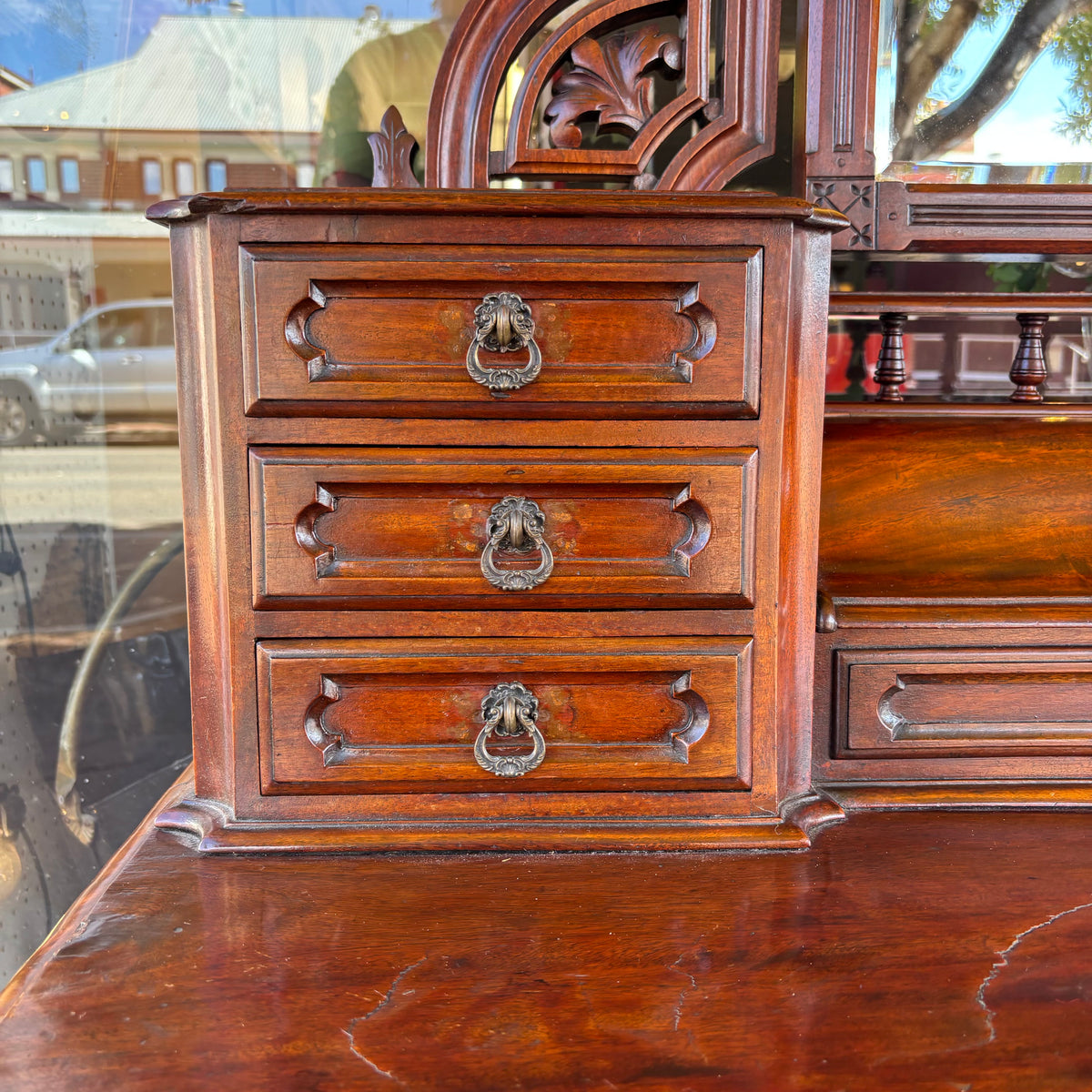 Victorian Mahogany Duchess Dressing Table with Bevelled Adjustable Mirror