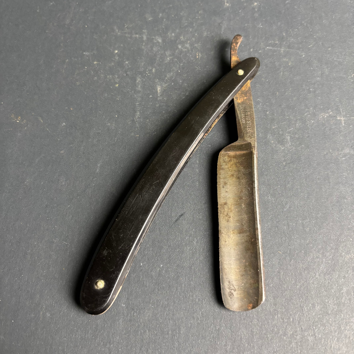 Vintage Straight Razor – Hollow Ground Steel, German