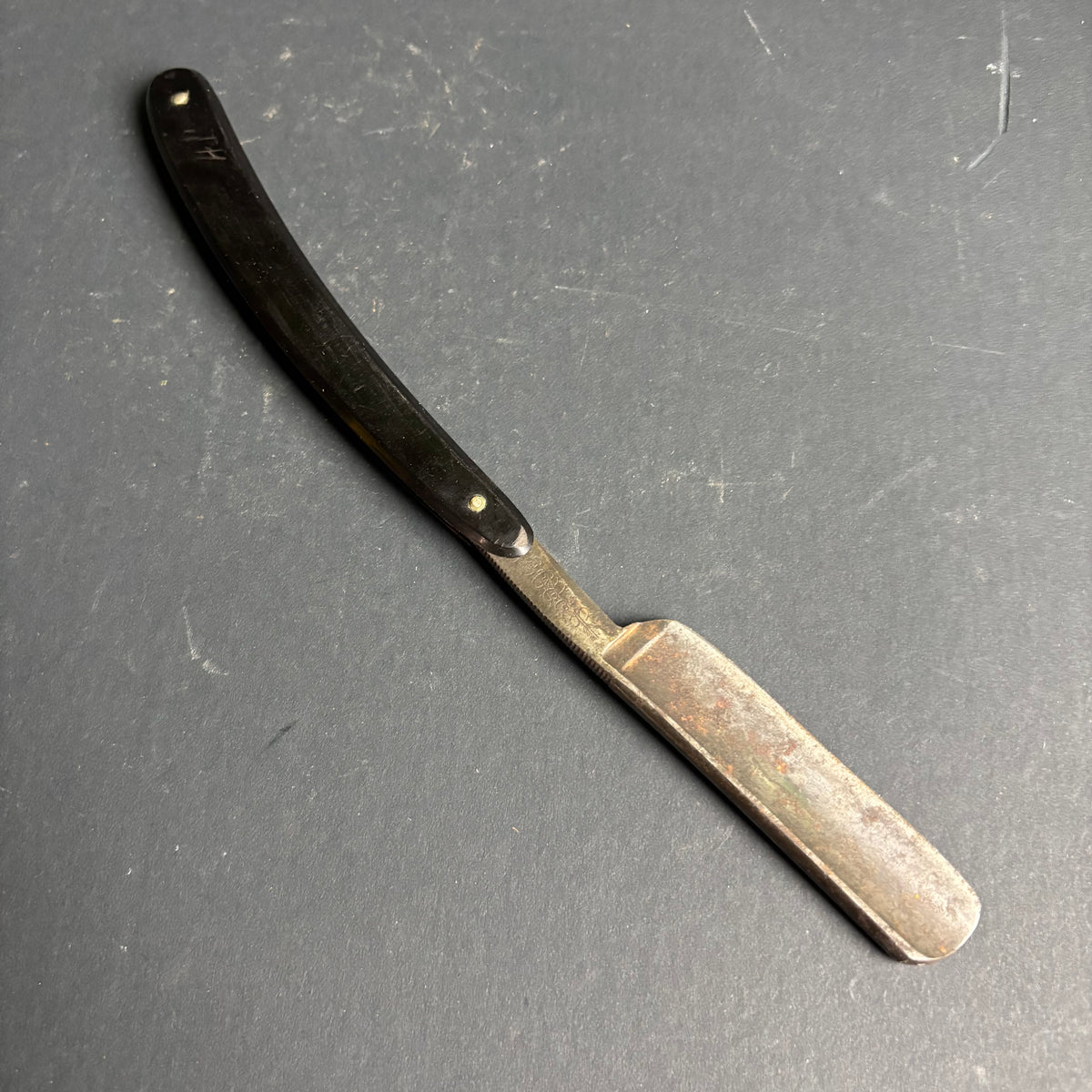 Vintage Straight Razor – Hollow Ground Steel, German