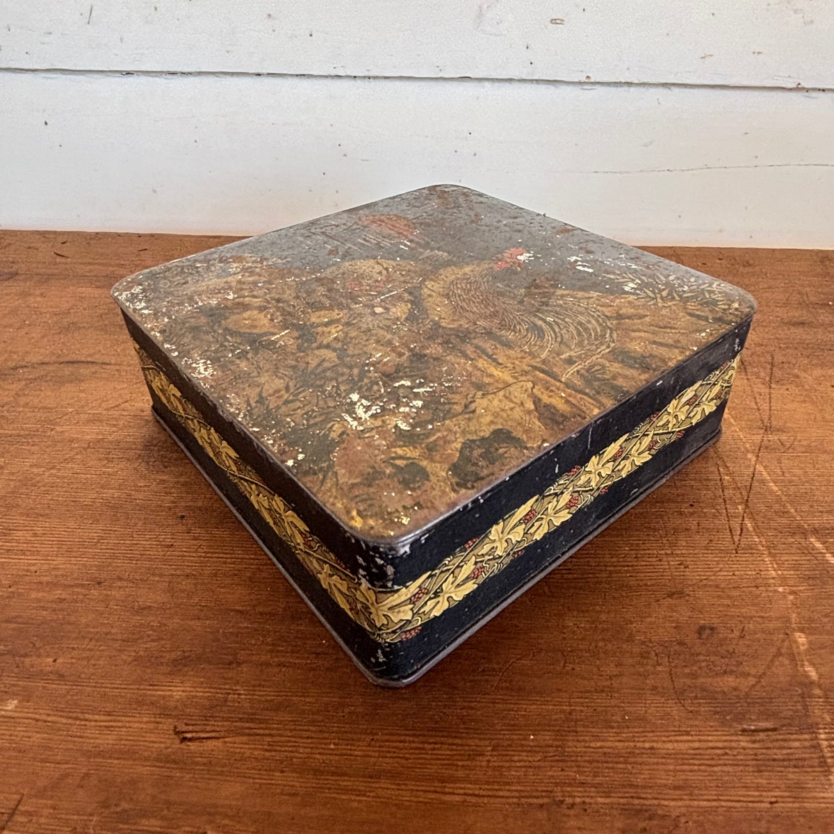 Huntley & Palmers “Cockerel and Hen” Biscuit Tin – c.1920
