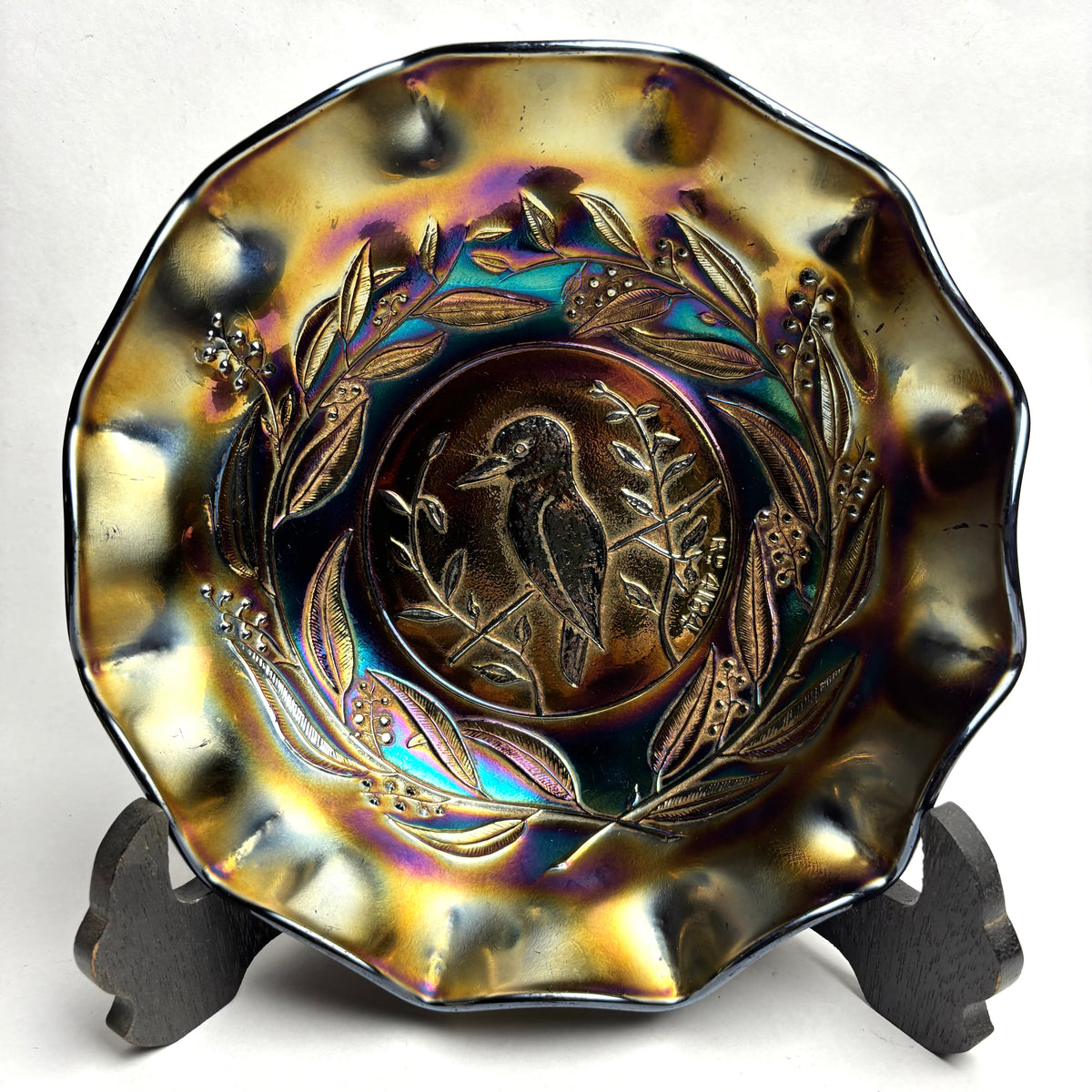 Crown Crystal Glass Kingfisher Amethyst Carnival Glass Master Bowl RD4184