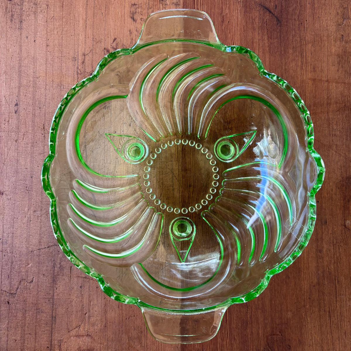 Green Depression Glass Bowl c.1930s – Sculptural Swirl Pattern