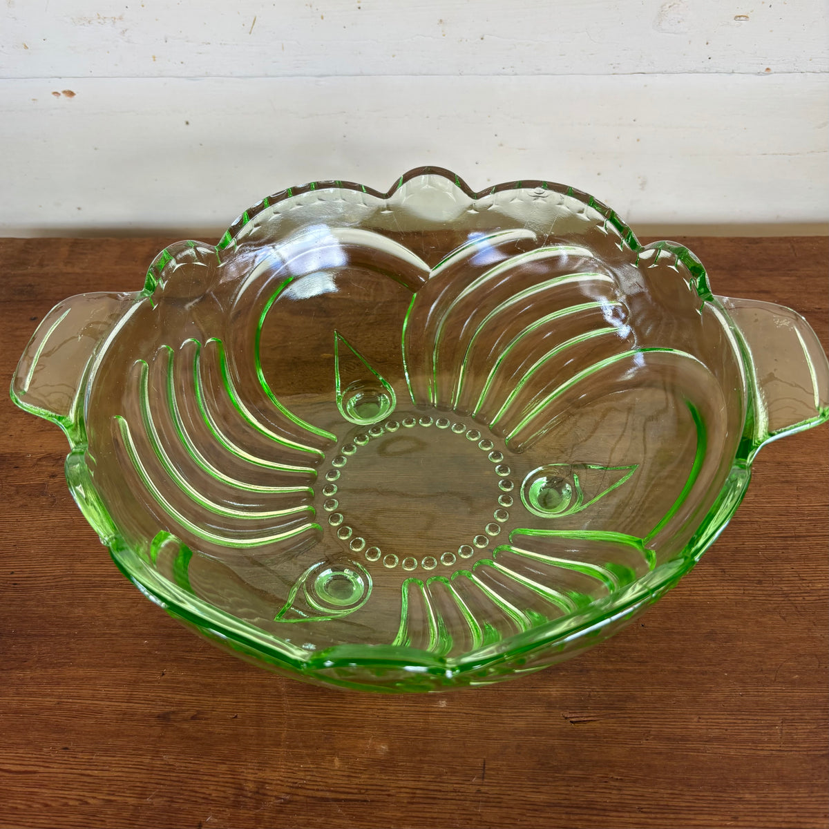 Green Depression Glass Bowl c.1930s – Sculptural Swirl Pattern