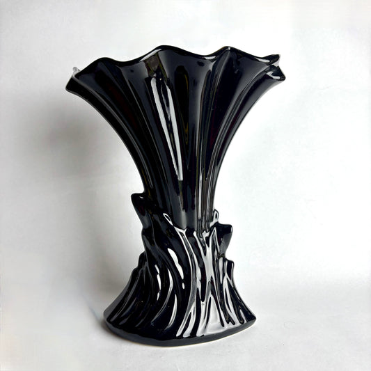 Kalmar Pottery Vase – S6 Black Gloss