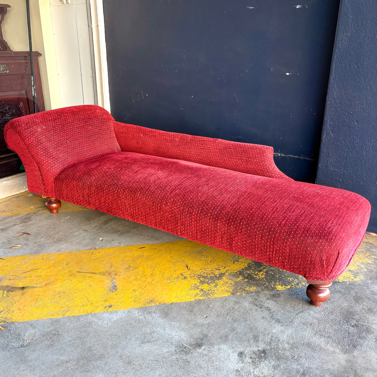 Victorian Style Chaise Longue