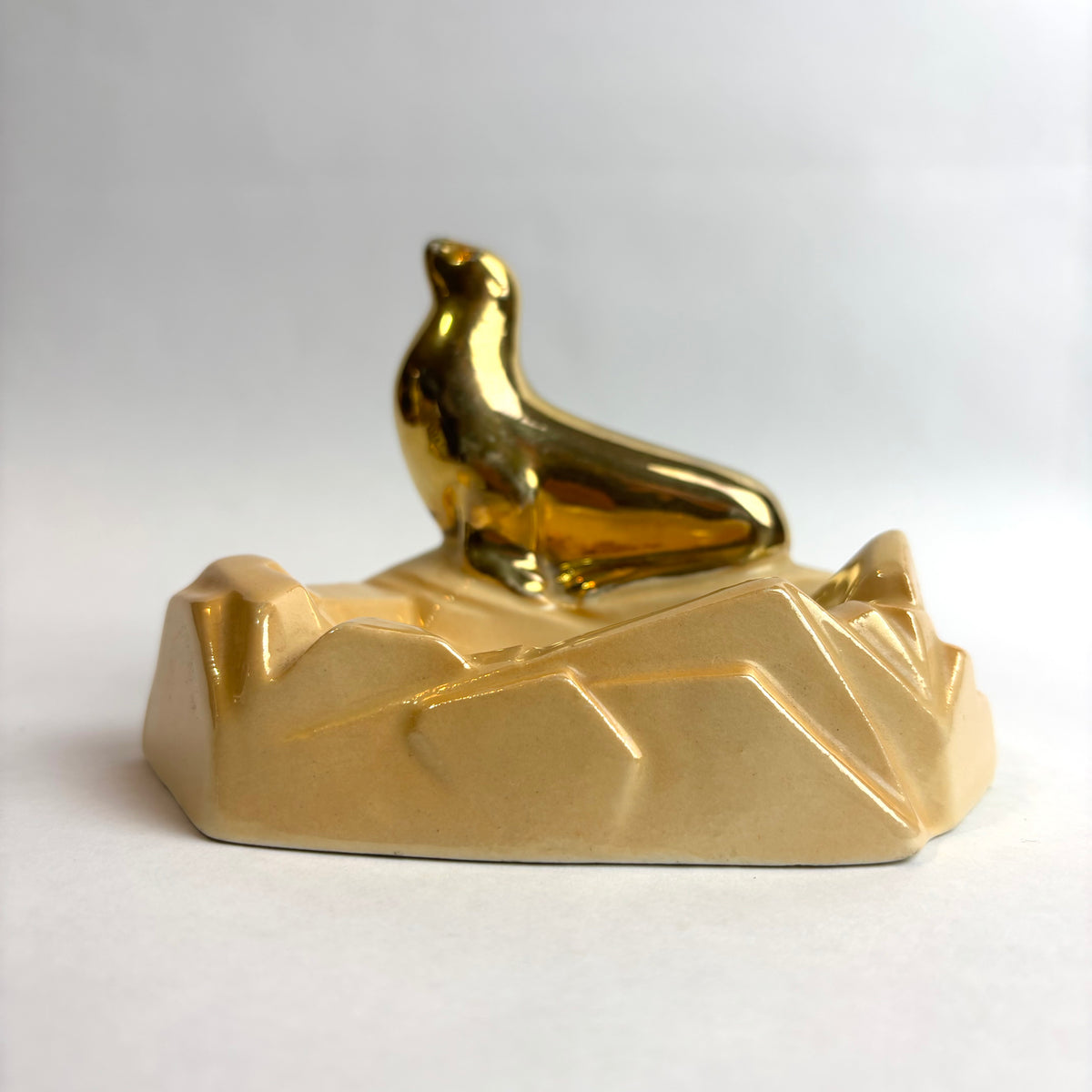Wembley Ware Seal Ashtray – Gold Lustre