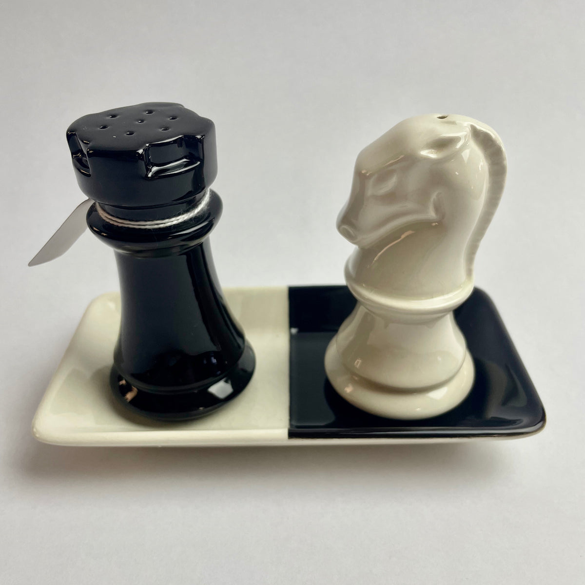 Carlton Ware Chess Salt & Pepper Set – King & Knight Cruet Set on Tray – Unused with Labels