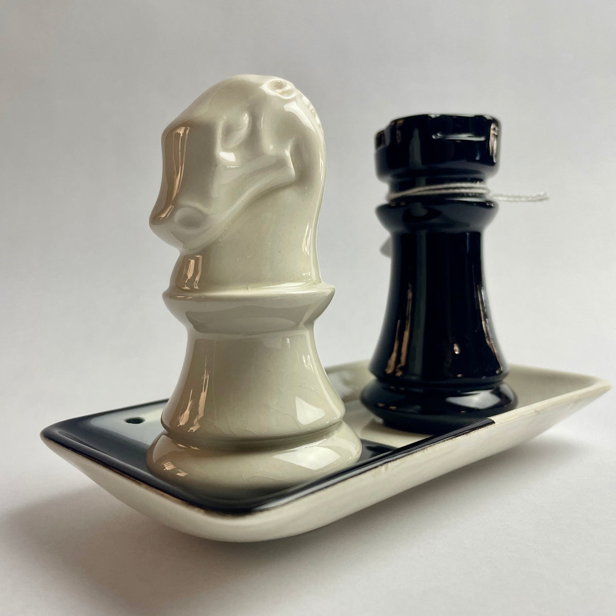 Carlton Ware Chess Salt & Pepper Set – King & Knight Cruet Set on Tray – Unused with Labels