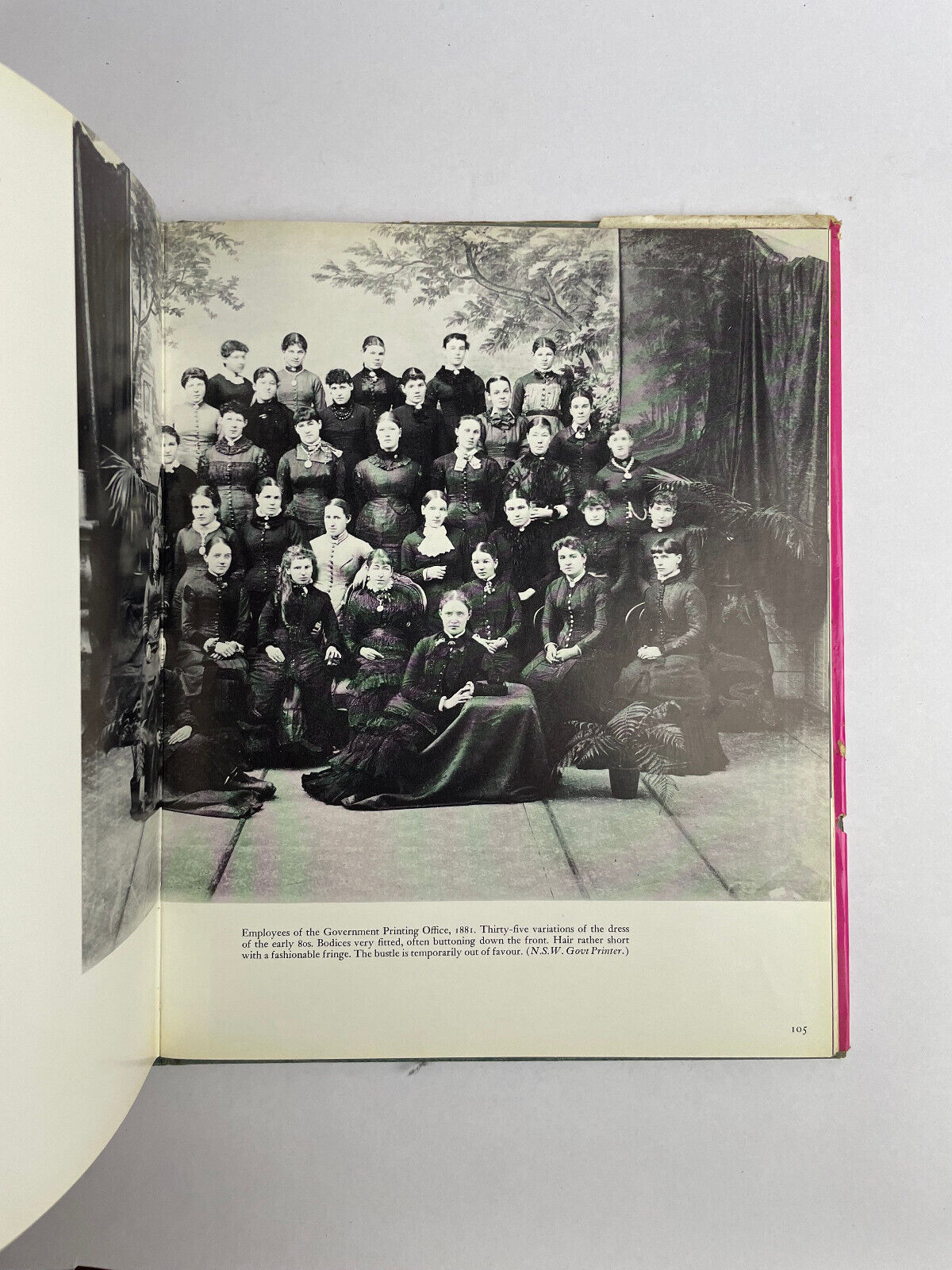 Duck & Cabbage Tree History Clothes in Australia 1788 - 1914 / Cedric Flower HCD