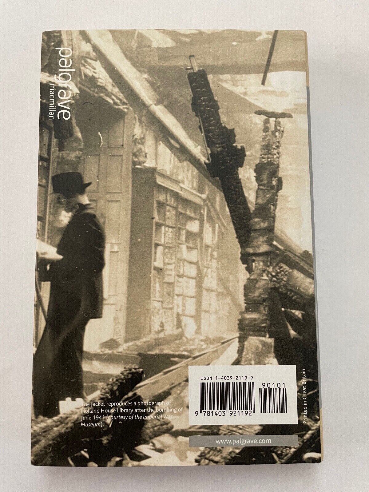 Lost Libraries: The Destruction of Great Book Collections Since Antiquity by Rav
